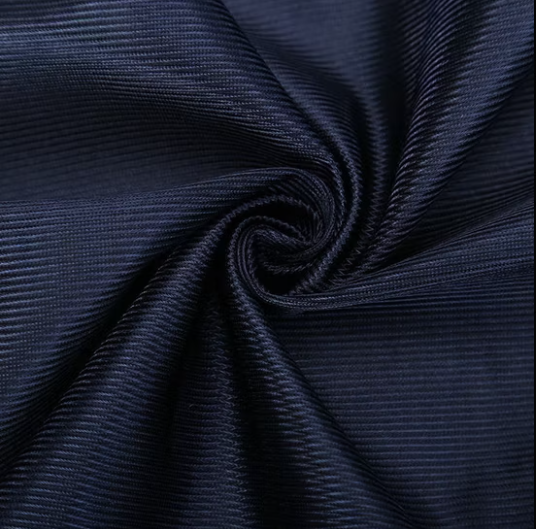Tissu 100% polyester 110g/m² de chine (19 à 20kg)